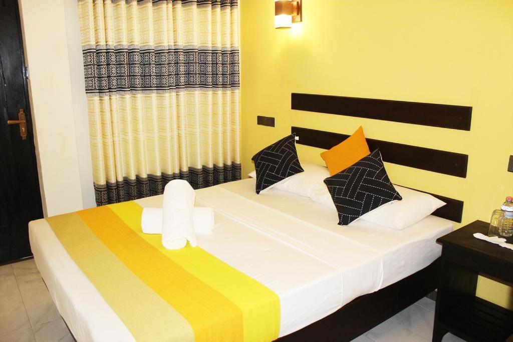 Amron Resort Sigiriya Buitenkant foto