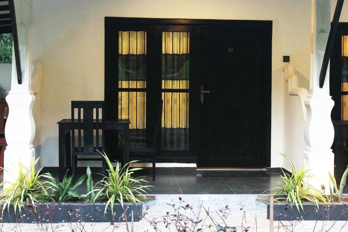 Amron Resort Sigiriya Buitenkant foto