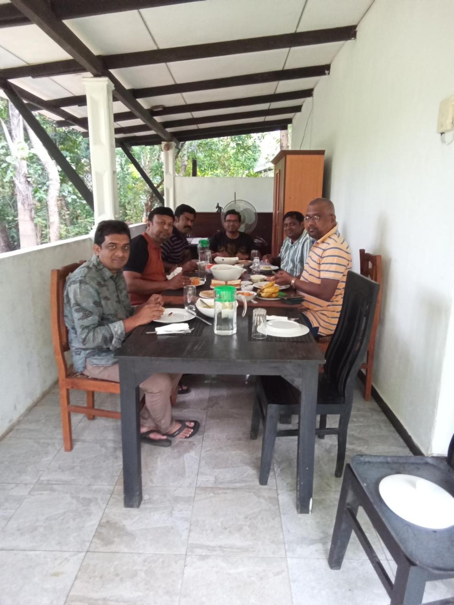 Amron Resort Sigiriya Buitenkant foto