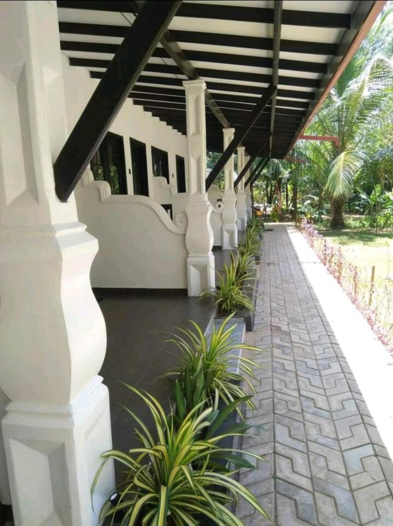 Amron Resort Sigiriya Kamer foto