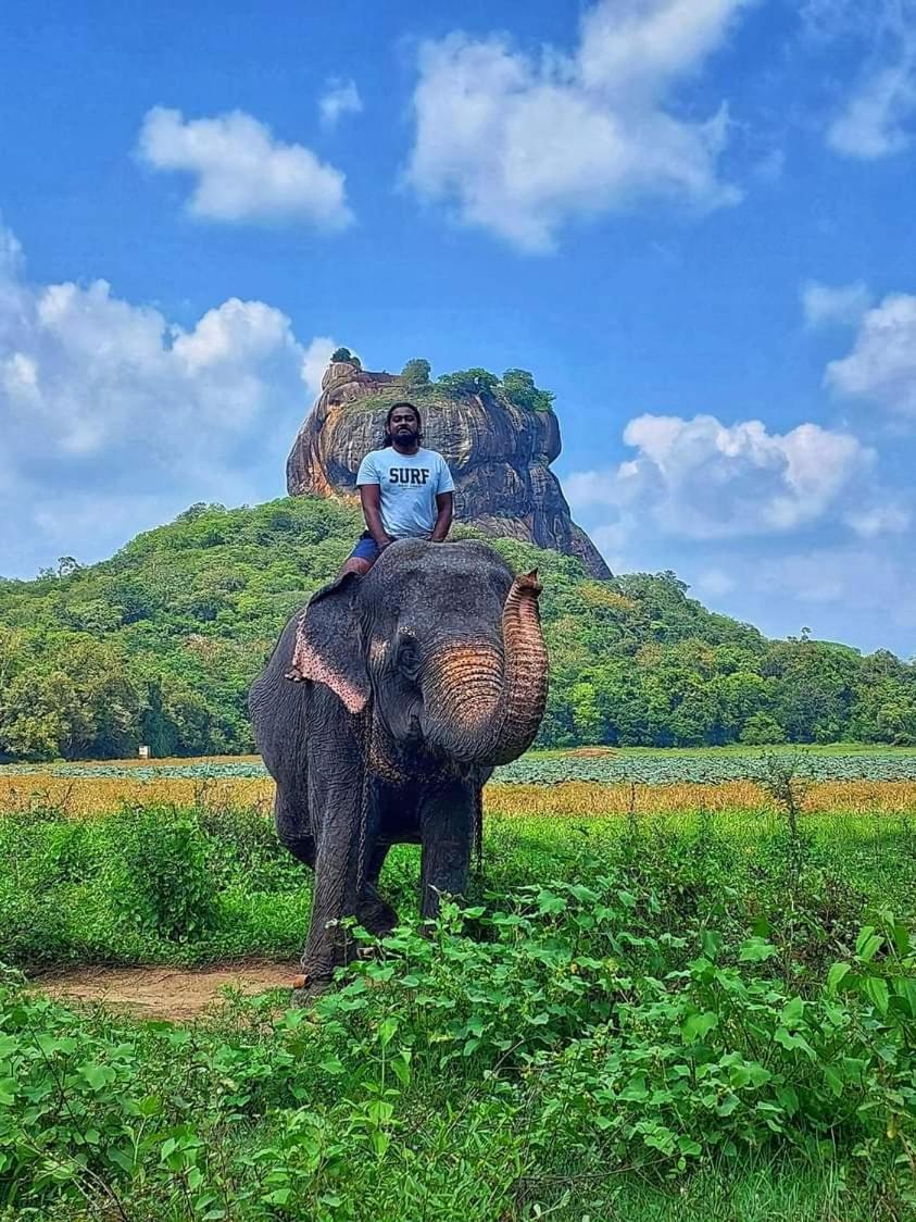 Amron Resort Sigiriya Kamer foto