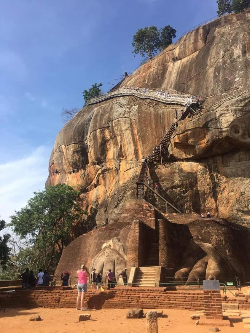 Amron Resort Sigiriya Kamer foto