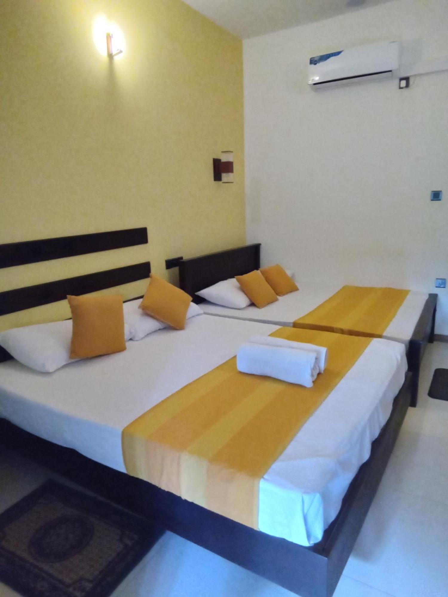 Amron Resort Sigiriya Kamer foto